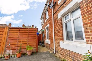 Photo 8- click for photo gallery